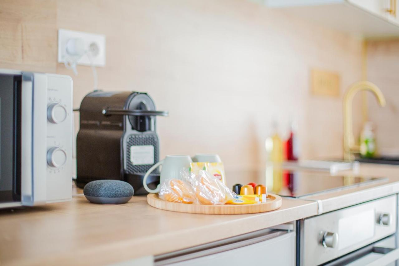 Ideal Pro & Couple - 2 Logements Theme Boho Chic Rdc & Dandy 1Er Etage - Quartier Calme - Jardin - Wifi Hd - Smart Tv - Parking Gratuit - Proche Centre & Transports - Ask Home Valenciennes Extérieur photo