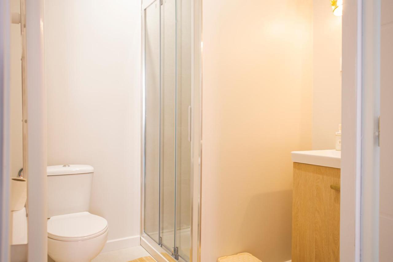 Ideal Pro & Couple - 2 Logements Theme Boho Chic Rdc & Dandy 1Er Etage - Quartier Calme - Jardin - Wifi Hd - Smart Tv - Parking Gratuit - Proche Centre & Transports - Ask Home Valenciennes Extérieur photo