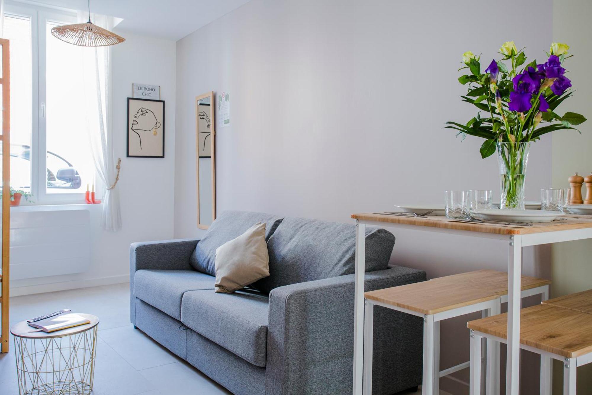 Ideal Pro & Couple - 2 Logements Theme Boho Chic Rdc & Dandy 1Er Etage - Quartier Calme - Jardin - Wifi Hd - Smart Tv - Parking Gratuit - Proche Centre & Transports - Ask Home Valenciennes Extérieur photo
